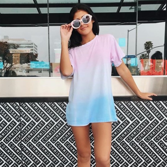 LF Spray Dip Dye Oversized Tee - Picture 2 of 8